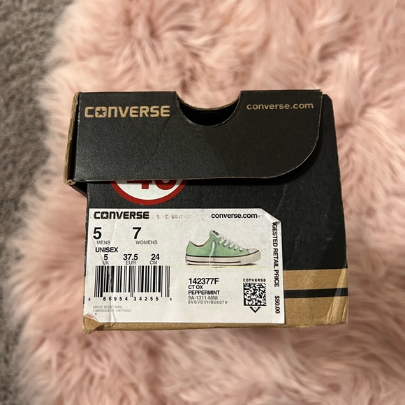 Women’s Converse - Picture 3 of 3